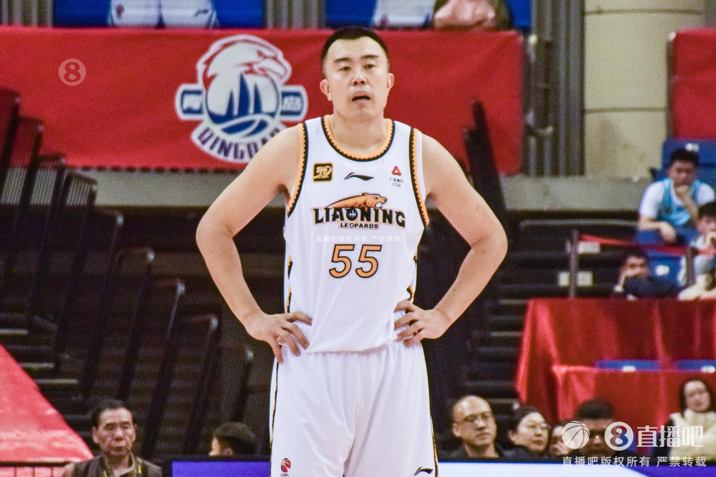 老將盡力了！韓德君7中4拿到14分12籃板3助攻